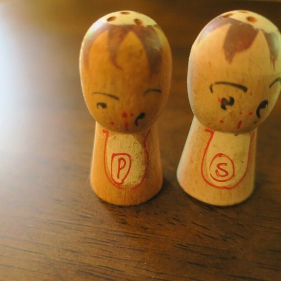 Vintage Wooden Family Hand Painted Salt & Pepper Set 4 Pairs Japan Orig. Box - Picture 5 of 12